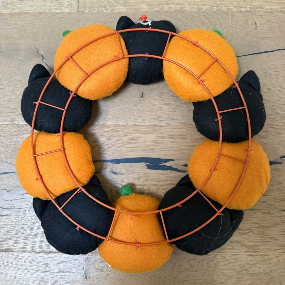Adorable Halloween Black Cat and Pumpkin Wreath